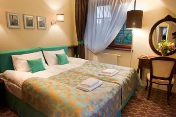 Фото номера Апартаменты (для 4 взрослых) Отель Hotel Kazimierzówka г. Казимеж-Дольны 3