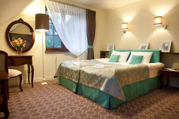 Фото номера Апартаменты (для 4 взрослых) Отель Hotel Kazimierzówka г. Казимеж-Дольны 2