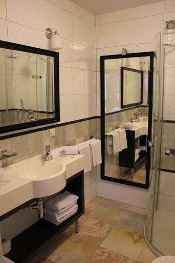 Фото номера Апартаменты (для 4 взрослых) Отель Hotel Kazimierzówka г. Казимеж-Дольны 5