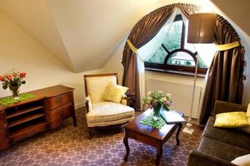 Фото номера Апартаменты (для 2 взрослых) Отель Hotel Kazimierzówka г. Казимеж-Дольны 2